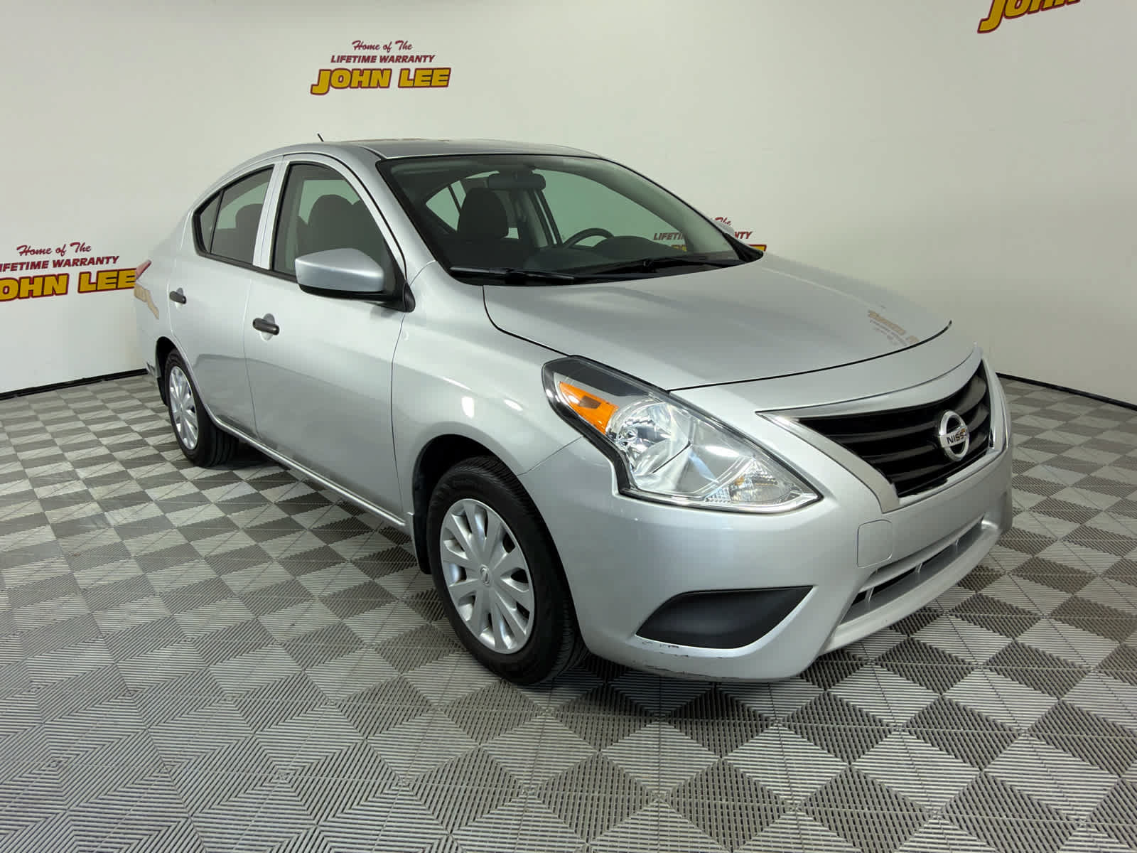 Used 2019 Nissan Versa S FWD image 6