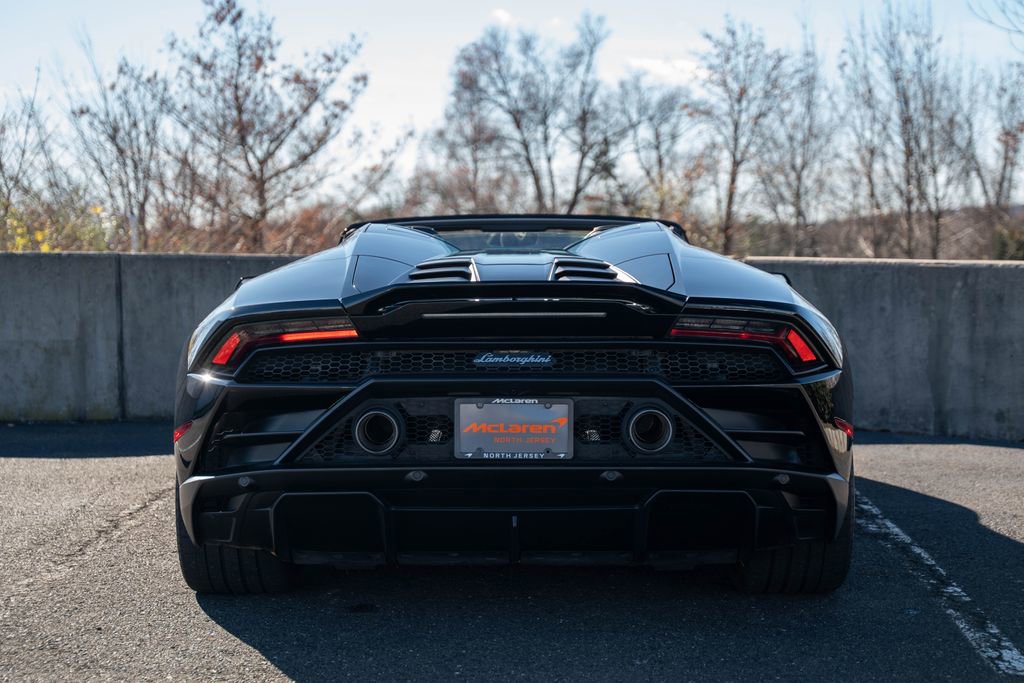 Used 2021 Lamborghini Huracan EVO RWD image 29