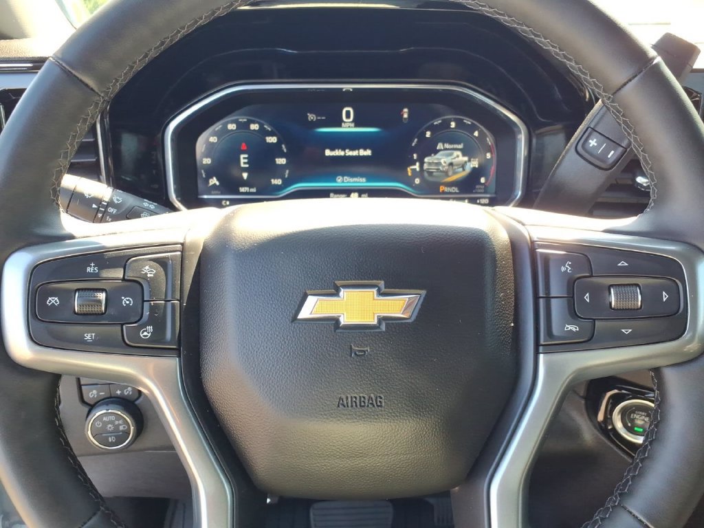 Used 2025 Chevrolet Silverado 2500 LT w/ Convenience Package AWD/4WD image 5