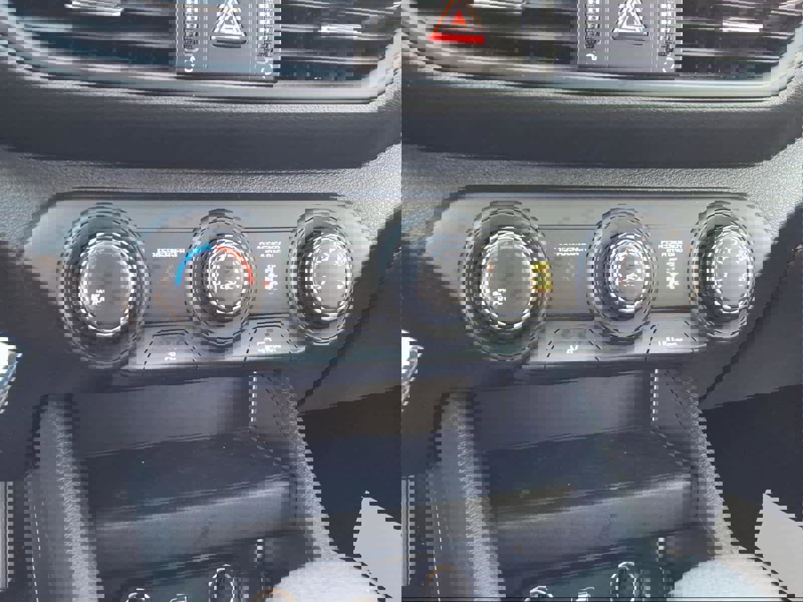 Used 2023 Kia Forte LXS w/ LXS Technology Package image 17