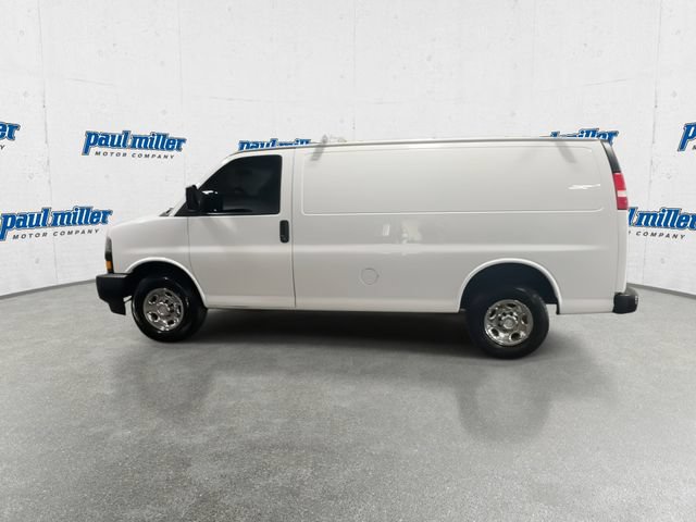 Used 2018 Chevrolet Express 2500 w/ Driver Convenience Package RWD image 6