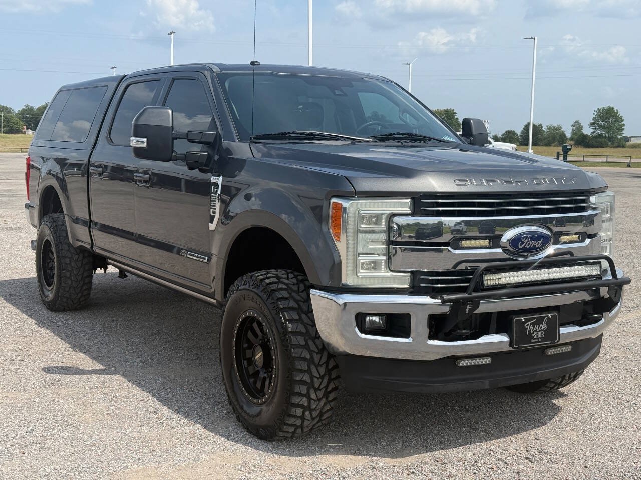 Used 2017 Ford F250 Lariat w/ Lariat Ultimate Package AWD/4WD image 5