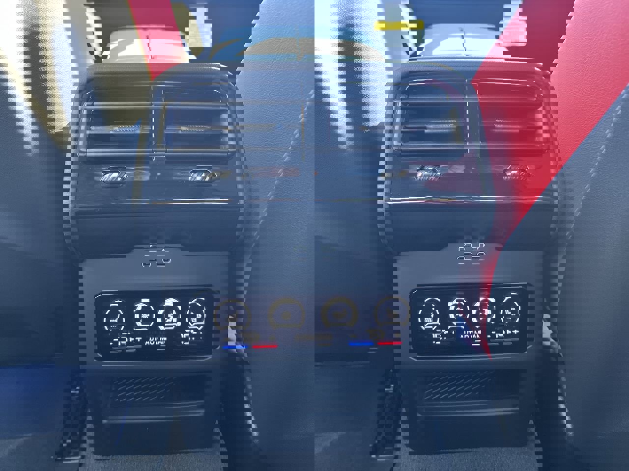 New 2026 BMW M5 w/ Carbon Package image 31