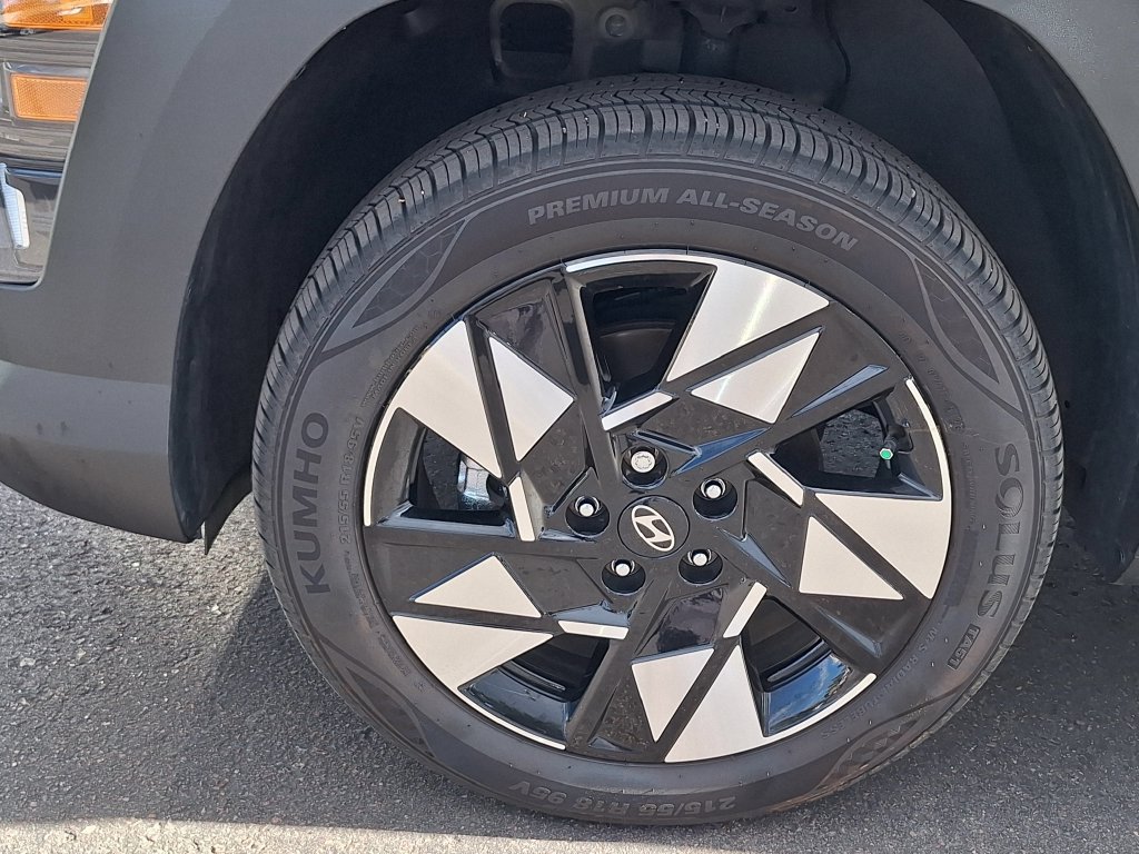 Certified 2024 Hyundai Kona SEL AWD/4WD image 31