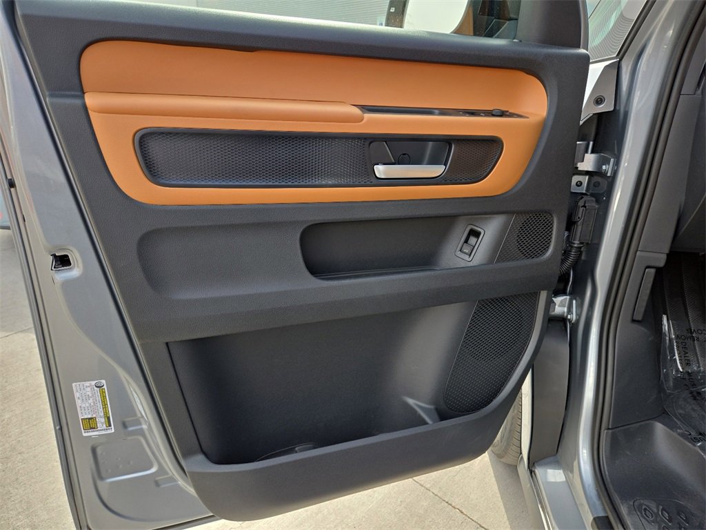 New 2025 Volkswagen ID. Buzz Pro S image 18