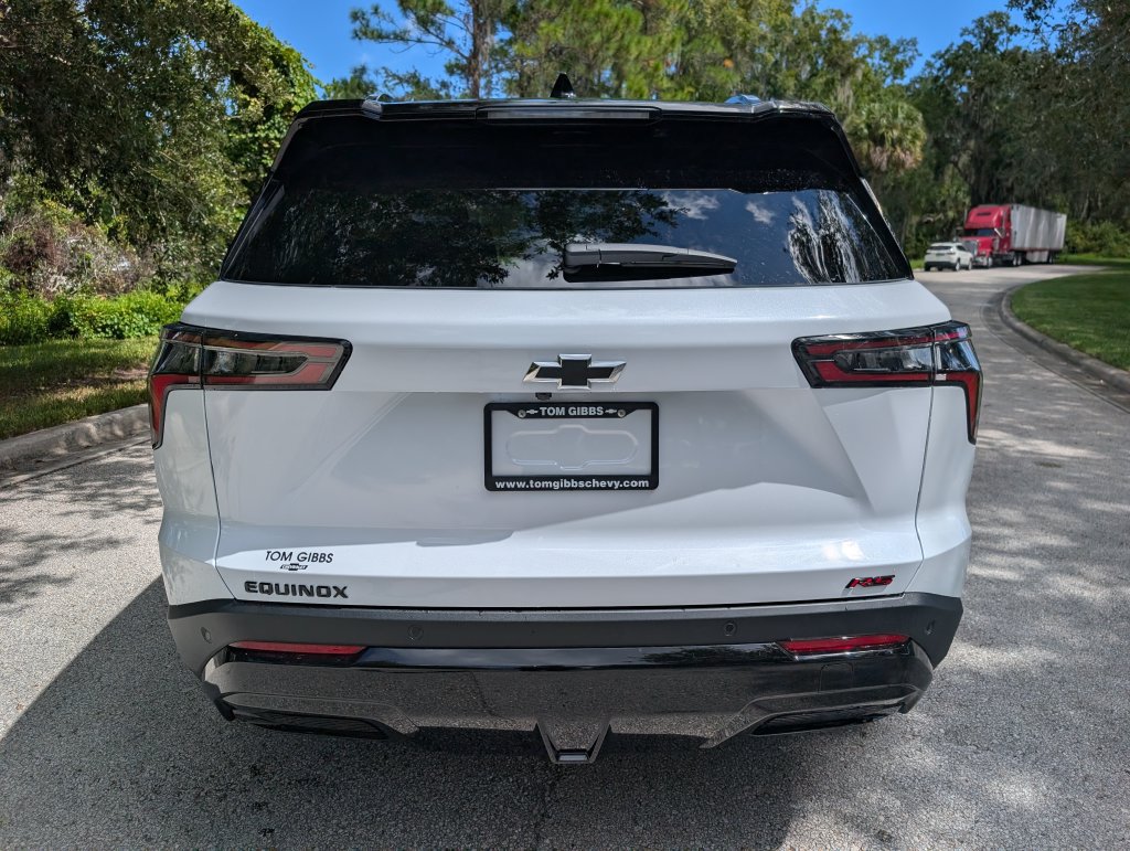 New 2027 Chevrolet Equinox RS FWD image 7