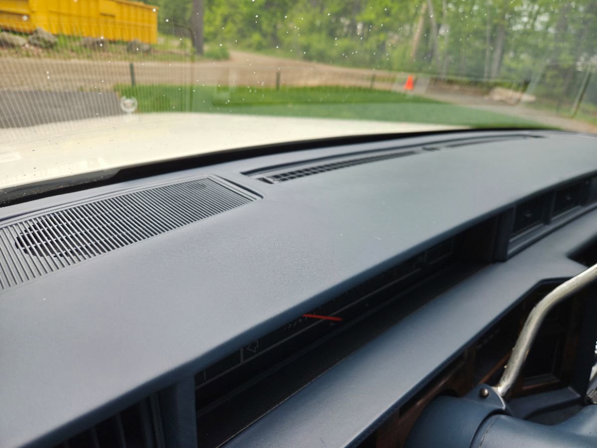 Used 1990 Cadillac De Ville Coupe FWD image 24