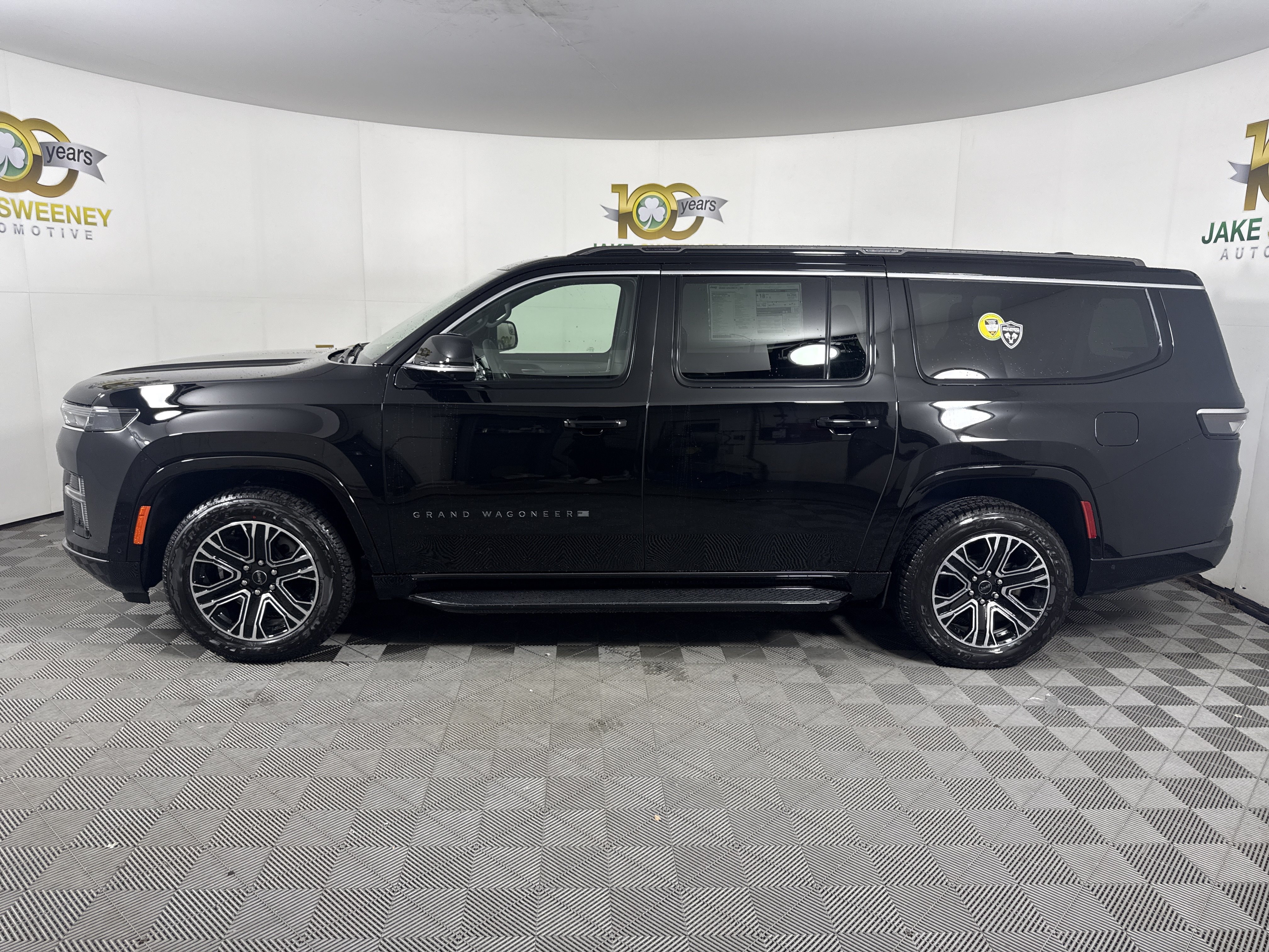 New 2026 Jeep Grand Wagoneer L 4WD w/ Premium Group I image 5
