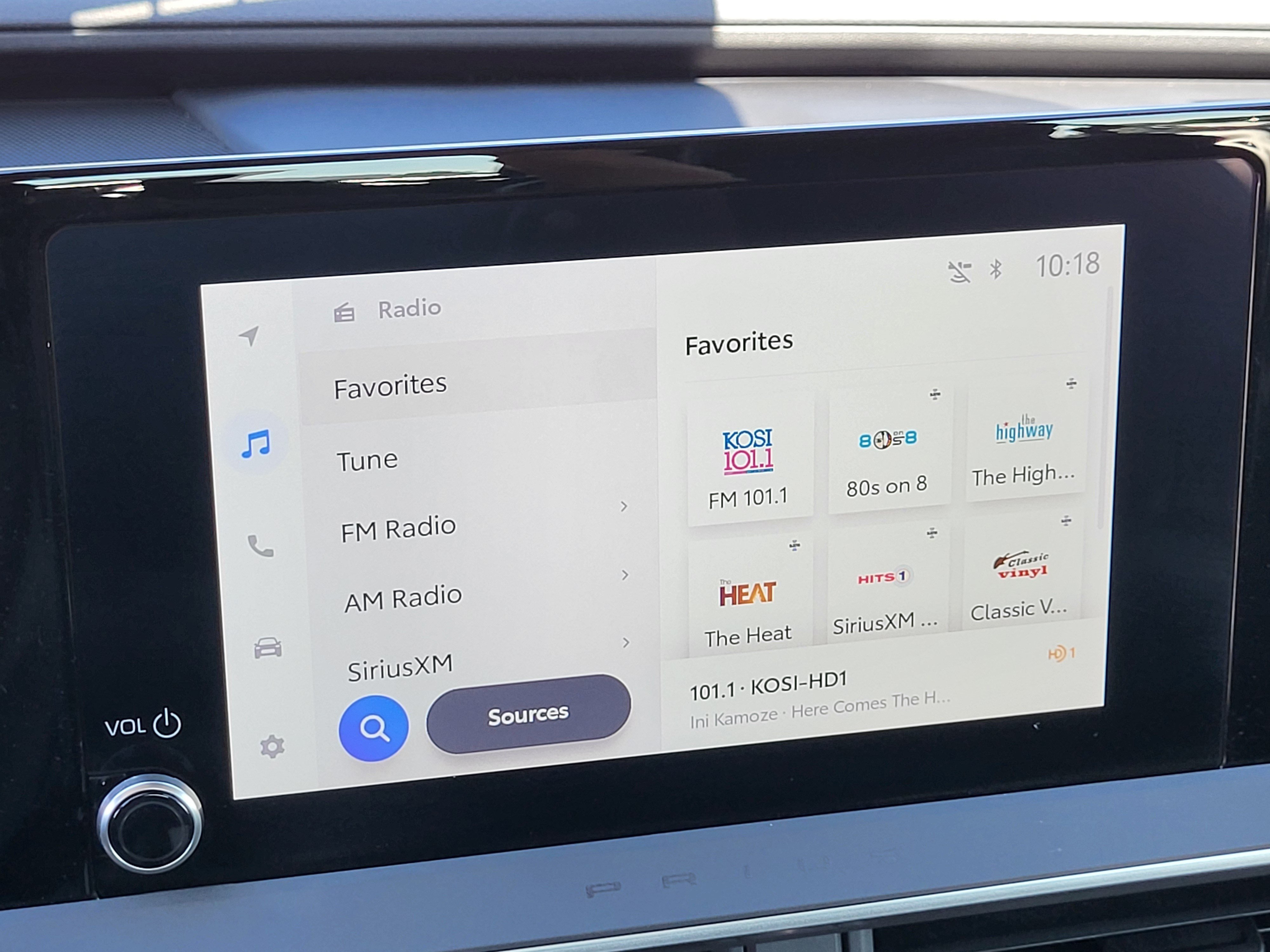 Certified 2024 Toyota Prius XLE FWD image 15