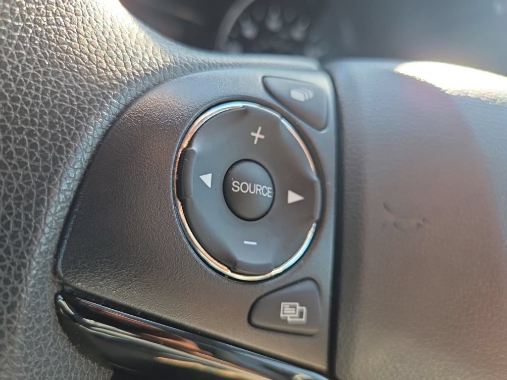 Used 2021 Honda HR-V EX image 36