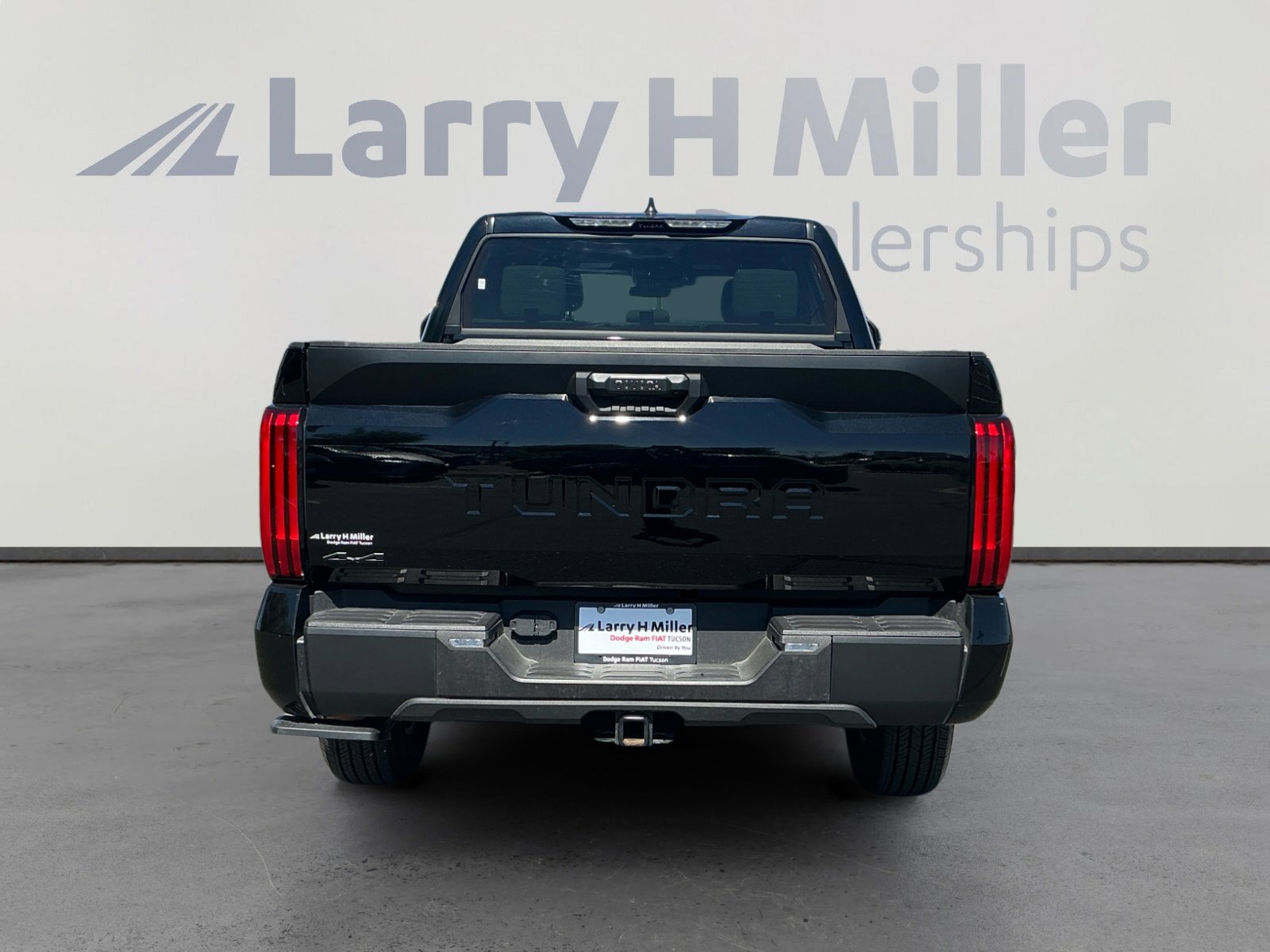 Used 2025 Toyota Tundra SR5 AWD/4WD image 4