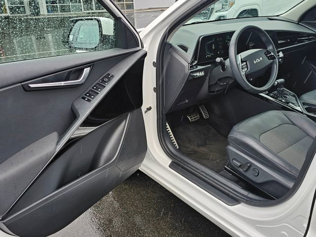 Certified 2023 Kia Niro EX Touring image 22