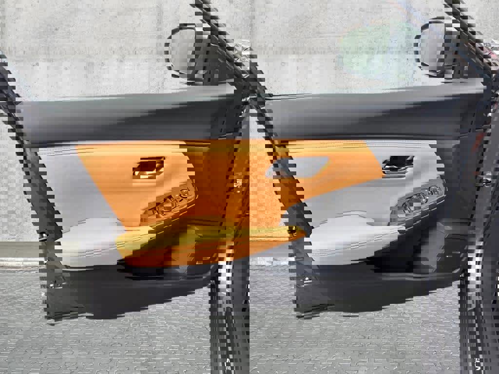 New 2024 Nissan Sentra SV w/ SV Premium Package image 12