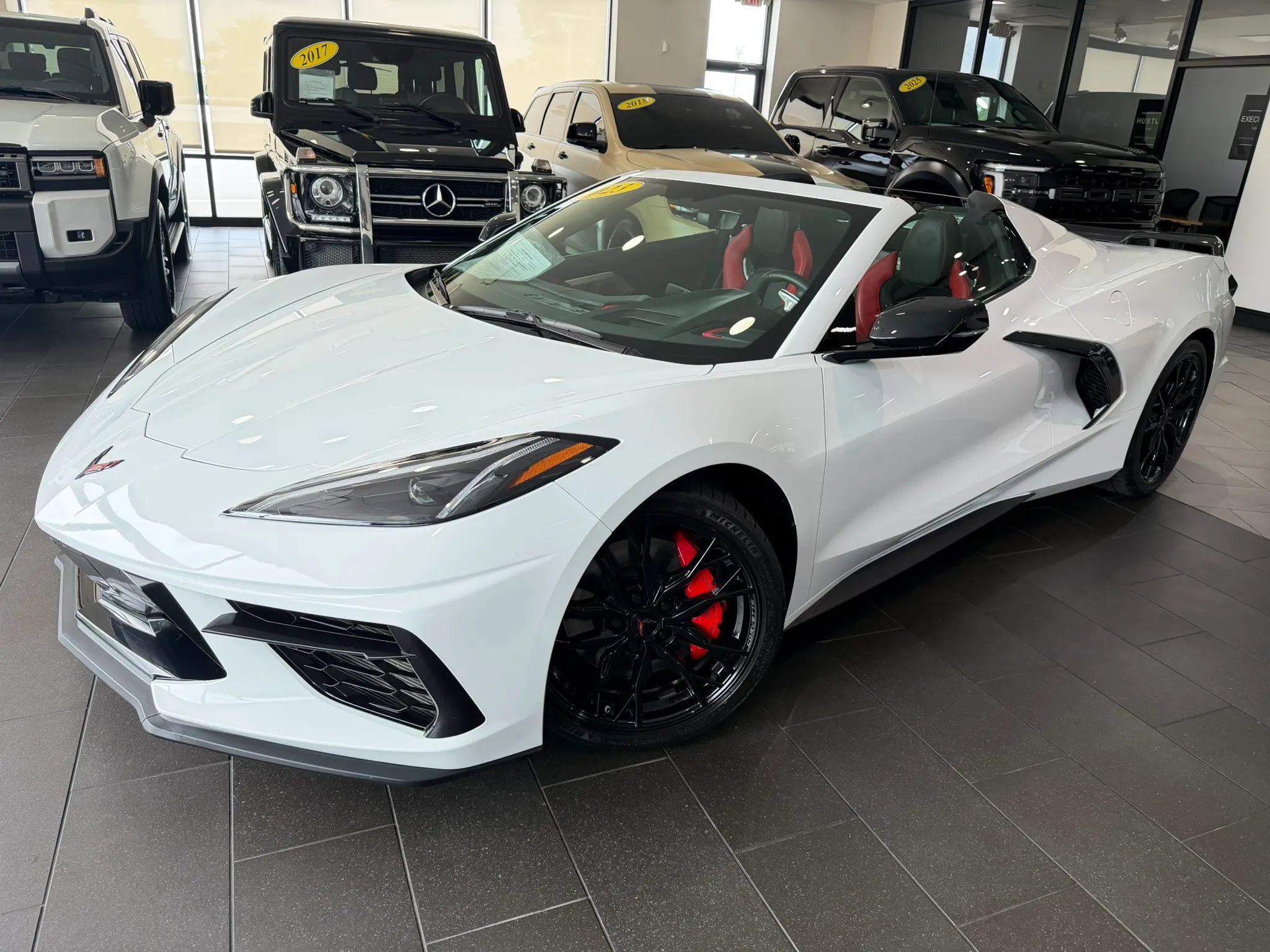 Used 2023 Chevrolet Corvette Stingray Premium Conv w/ Z51 Performance Package RWD image 10