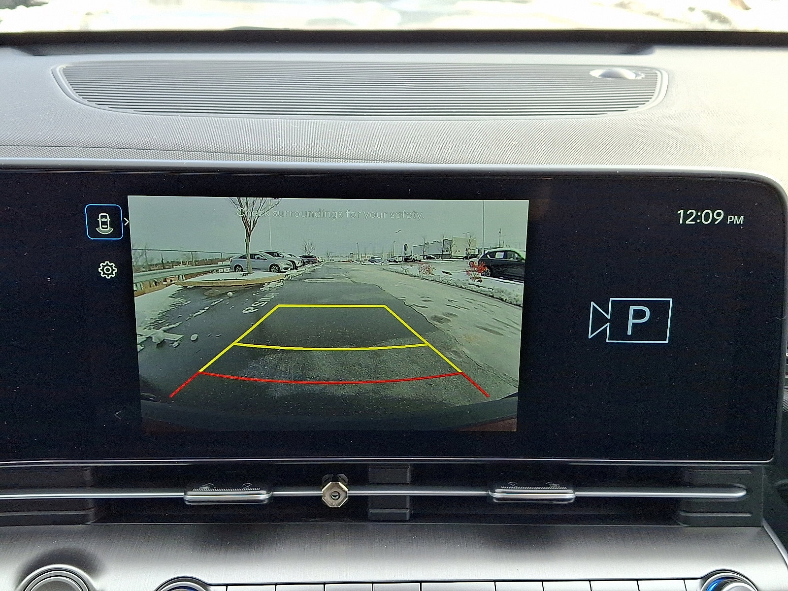 Certified 2025 Hyundai Kona SE image 17