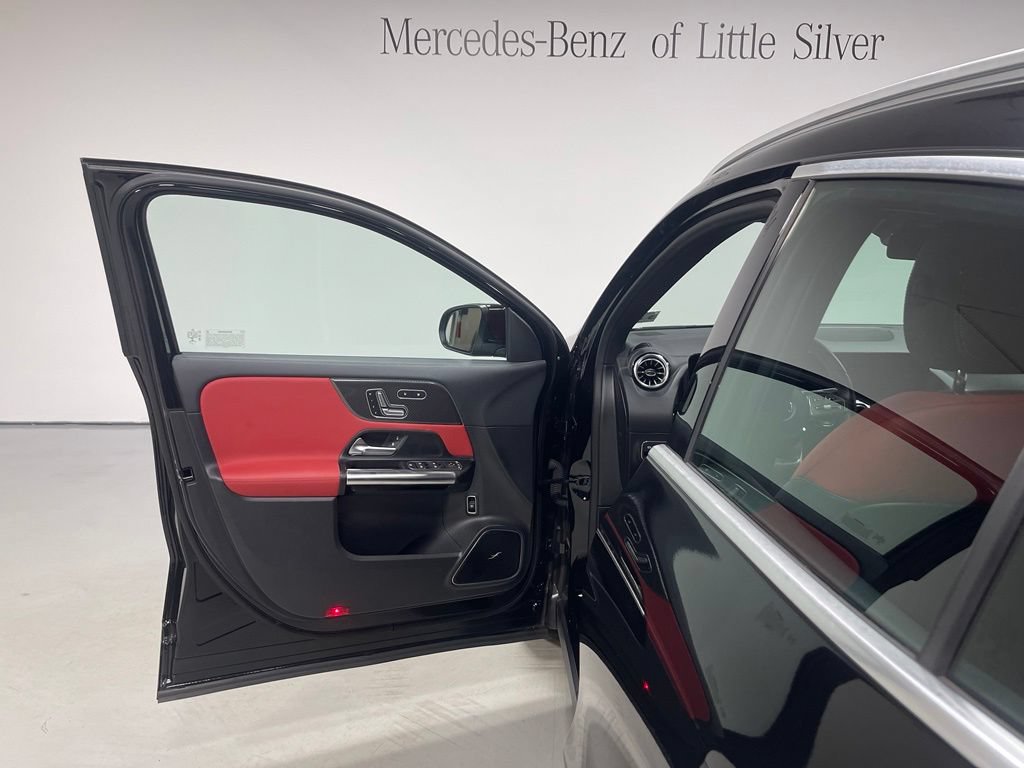 Certified 2023 Mercedes-Benz GLA 35 AMG 4MATIC image 17