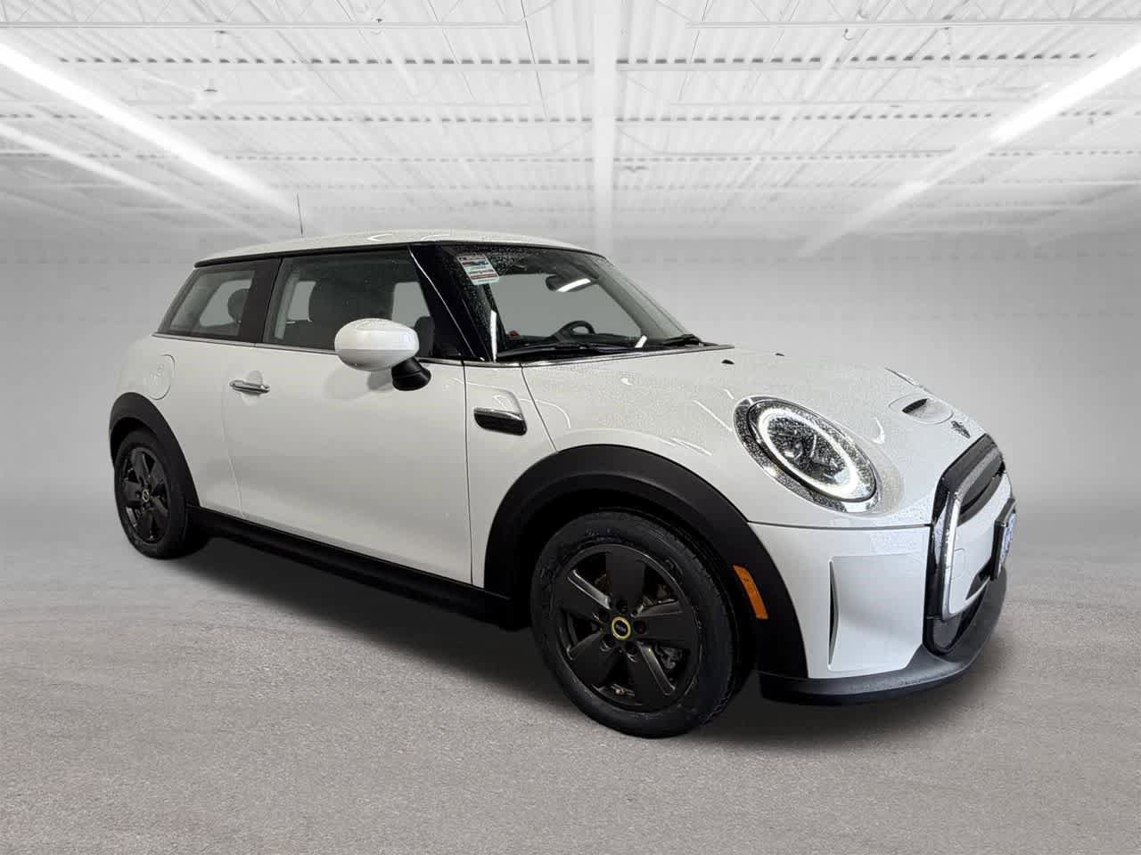 Certified 2024 MINI Cooper SE image 7