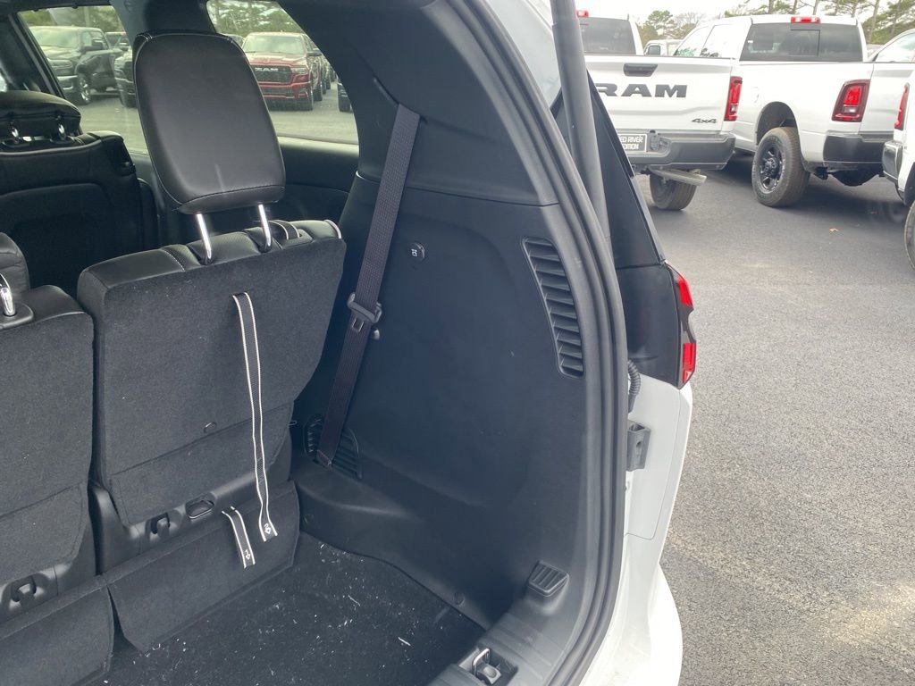 New 2026 Chrysler Pacifica Limited w/ S Appearance Package image 13