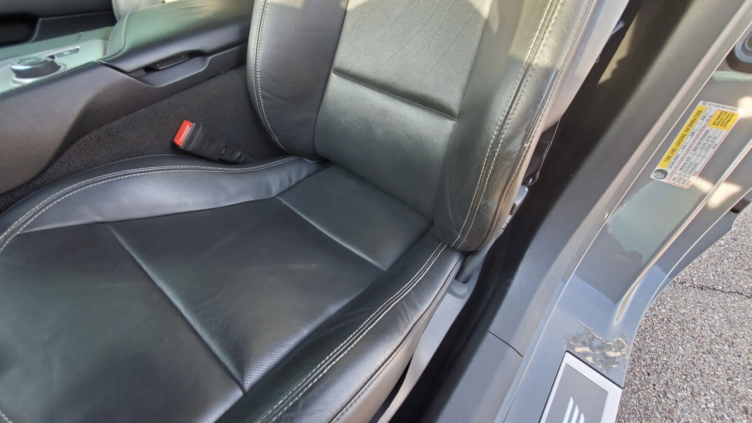 Used 2015 Chevrolet Corvette Stingray Coupe w/ 2LT Preferred Equipment Group image 15