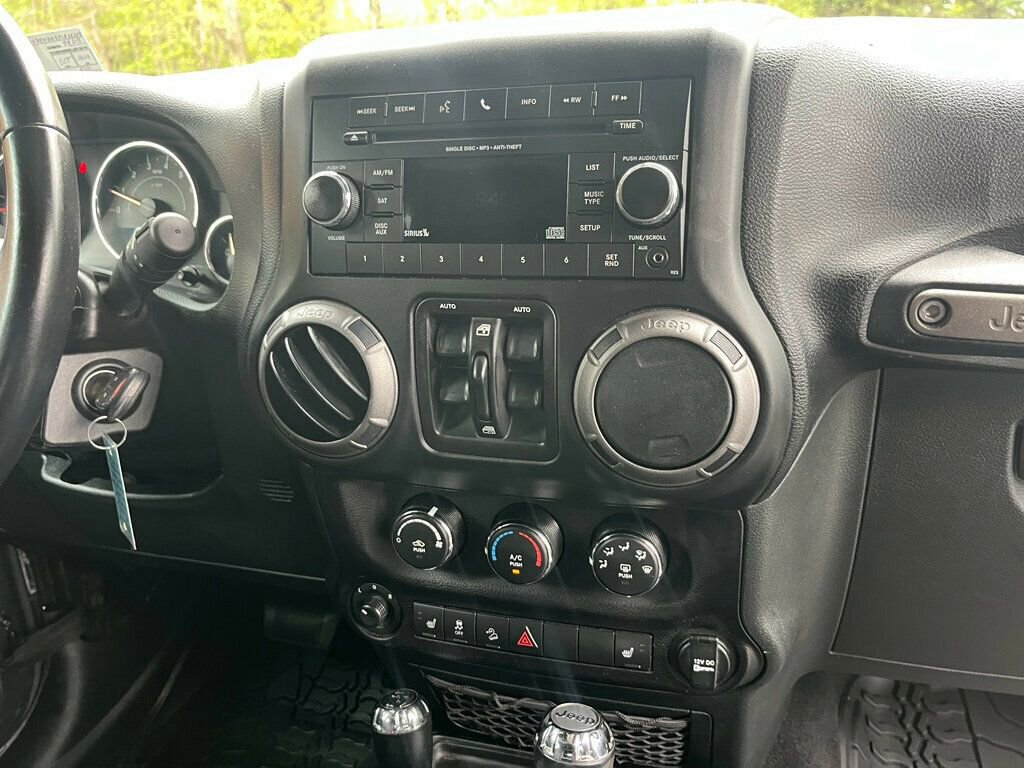 Used 2018 Jeep Wrangler Unlimited Sport S AWD/4WD image 43