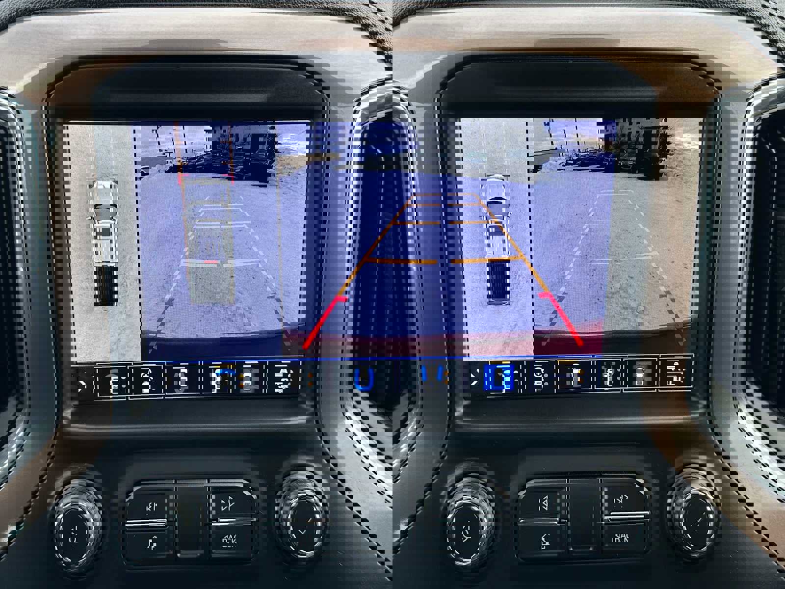 Used 2020 Chevrolet Silverado 1500 High Country w/ Technology Package image 30