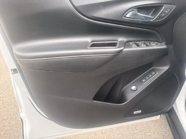 Used 2018 Chevrolet Equinox Premier FWD image 10