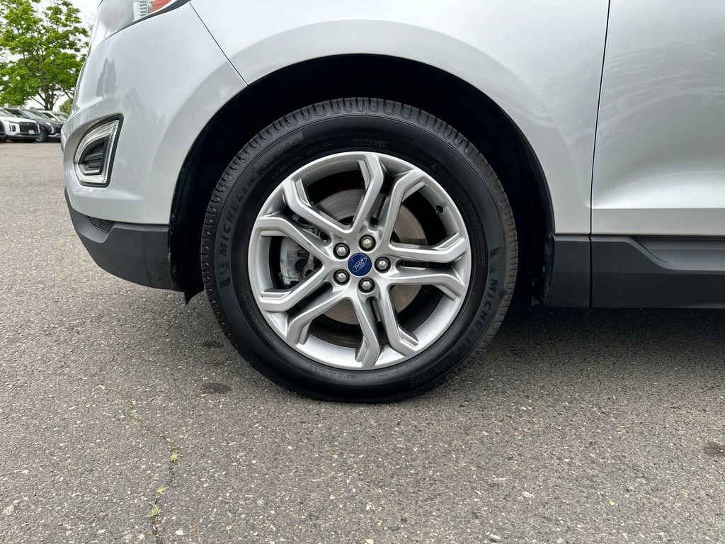 Used 2018 Ford Edge Titanium AWD/4WD image 11