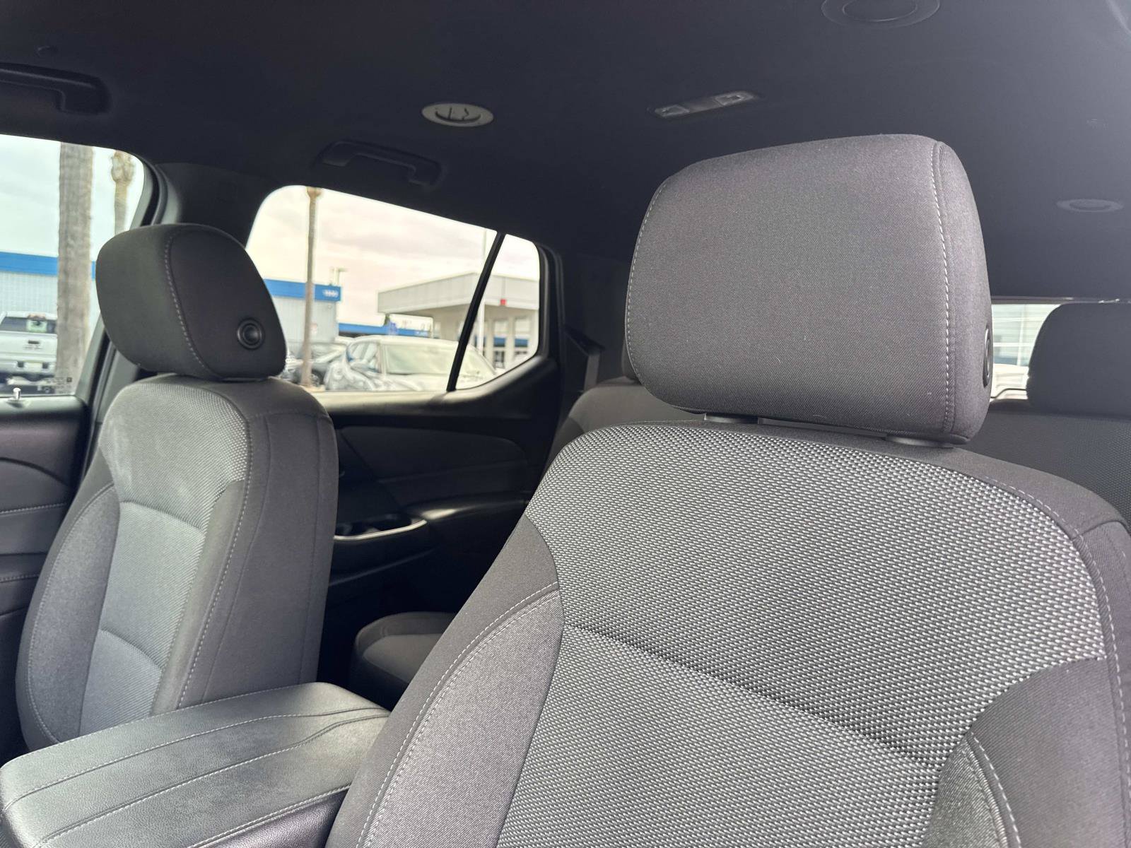 Used 2023 Chevrolet Traverse LT FWD image 24