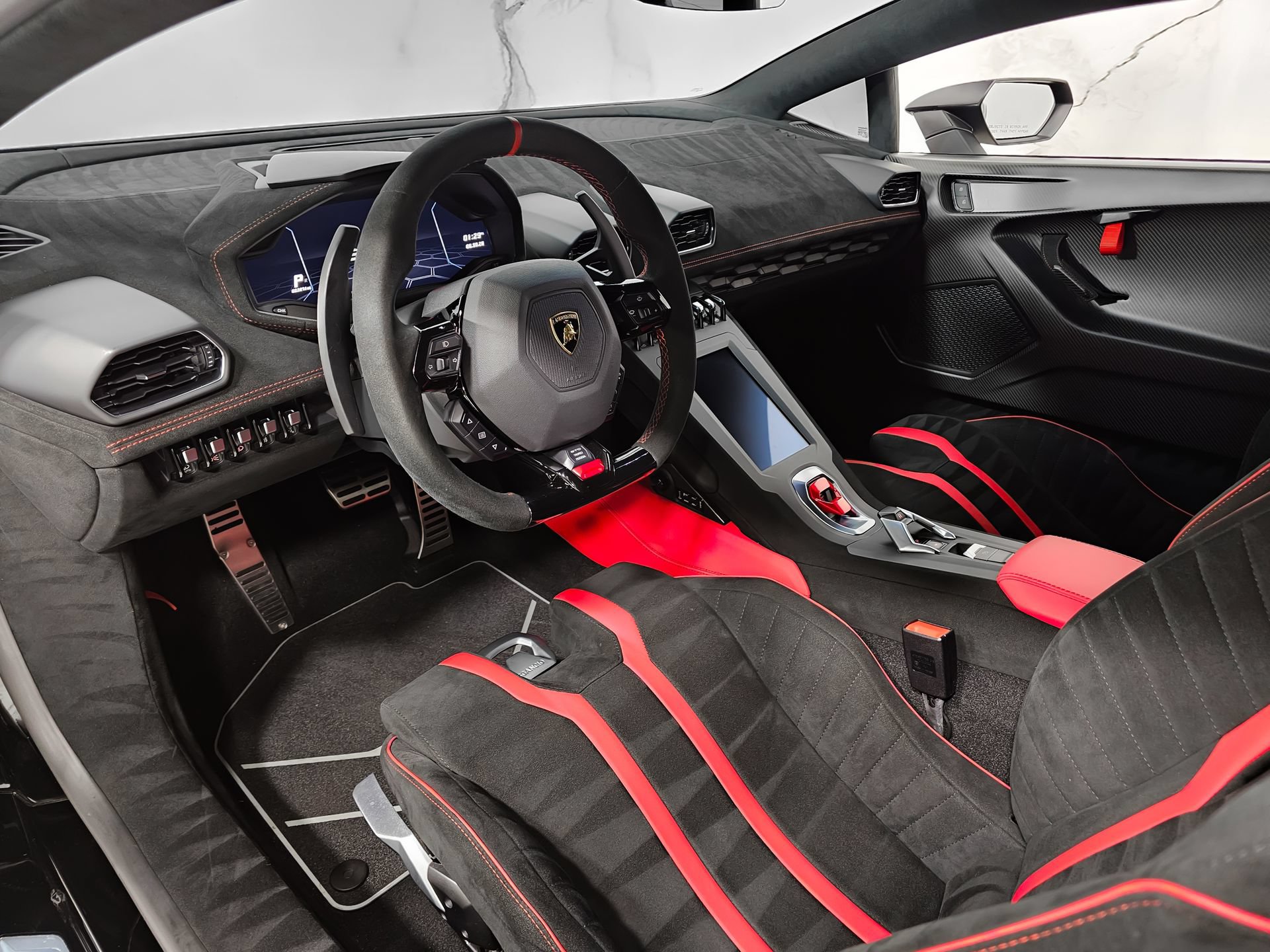 Used 2023 Lamborghini Huracan STO RWD image 9