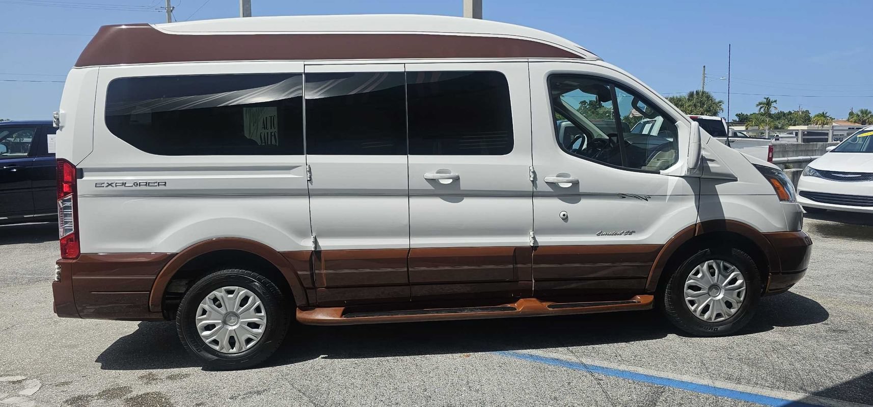 Used 2016 Ford Transit 150 XLT RWD image 6