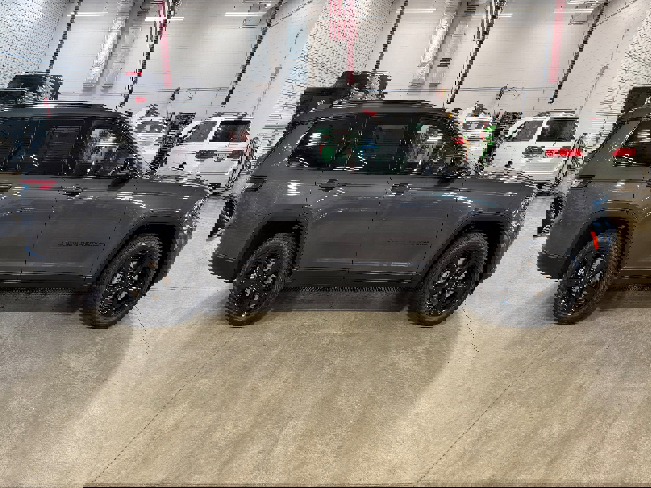New 2025 Jeep Grand Cherokee L Limited image 3