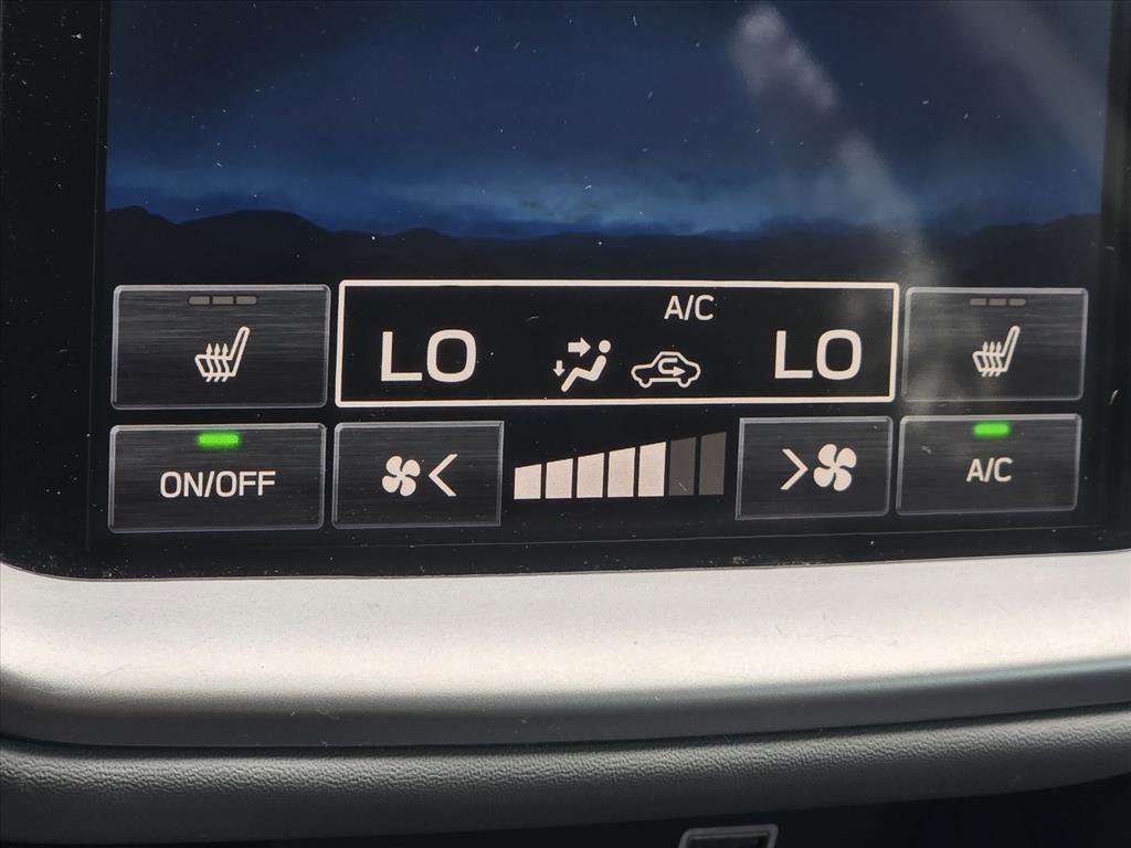 Used 2025 Subaru Outback Premium w/ Popular Package #1A image 20