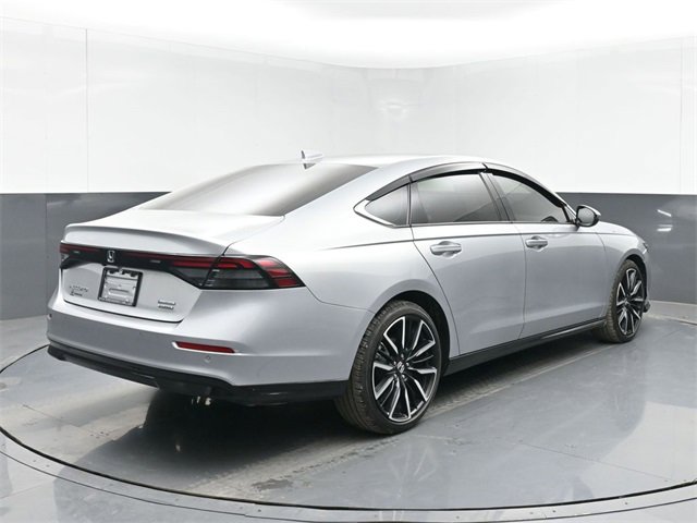 Used 2024 Honda Accord Touring image 10
