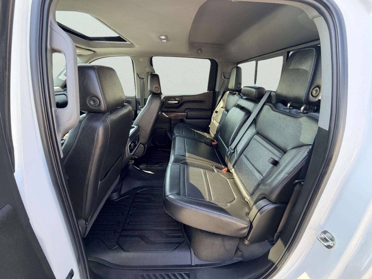 Used 2019 GMC Sierra 1500 Denali w/ Driver Alert Package II AWD/4WD image 27