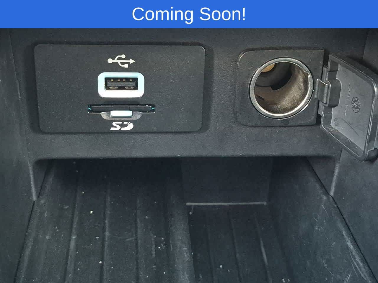 Used 2016 Ford Explorer XLT w/ Equipment Group 202A AWD/4WD image 34