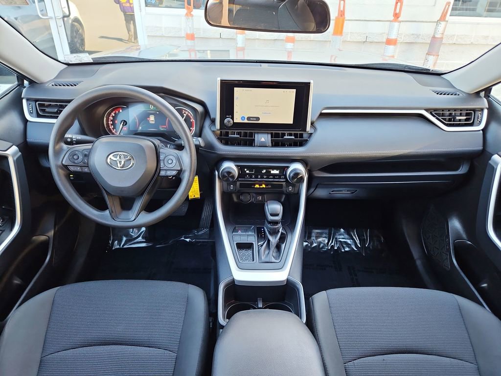 Used 2025 Toyota RAV4 LE image 9