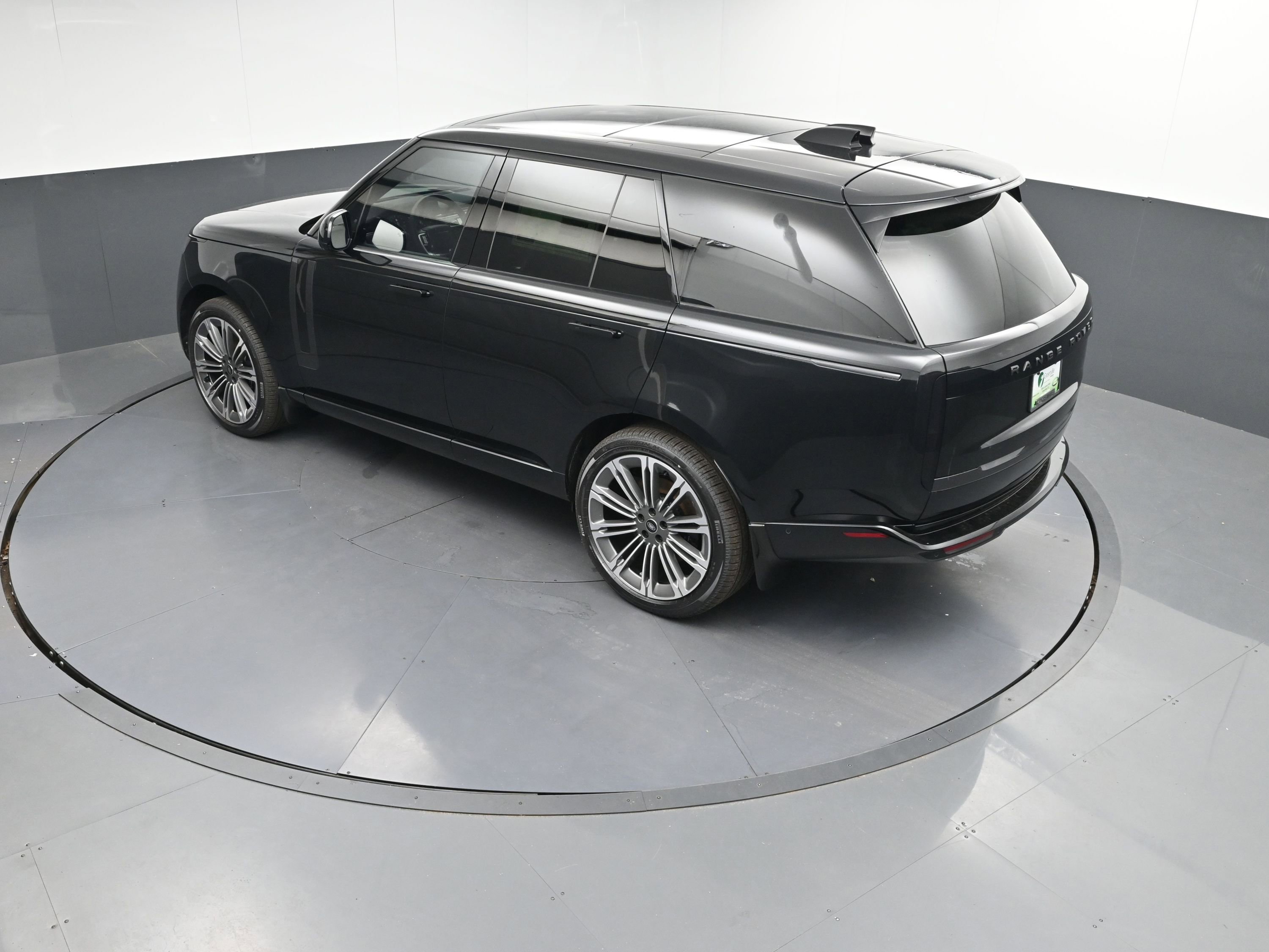 New 2025 Land Rover Range Rover SE image 31