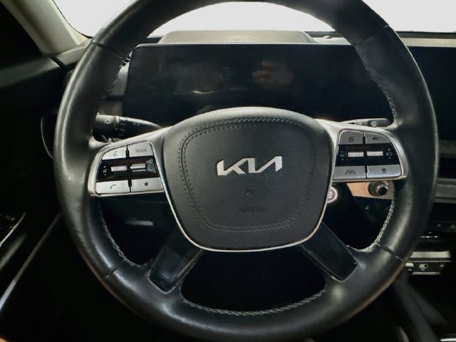 Certified 2023 Kia Telluride EX w/ EX Captain's Chair Package AWD/4WD image 11