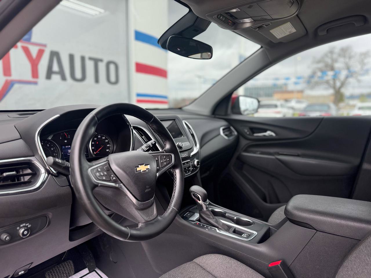 Used 2023 Chevrolet Equinox LT image 35