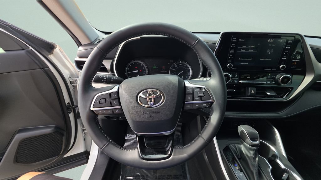 Used 2021 Toyota Highlander XLE image 15
