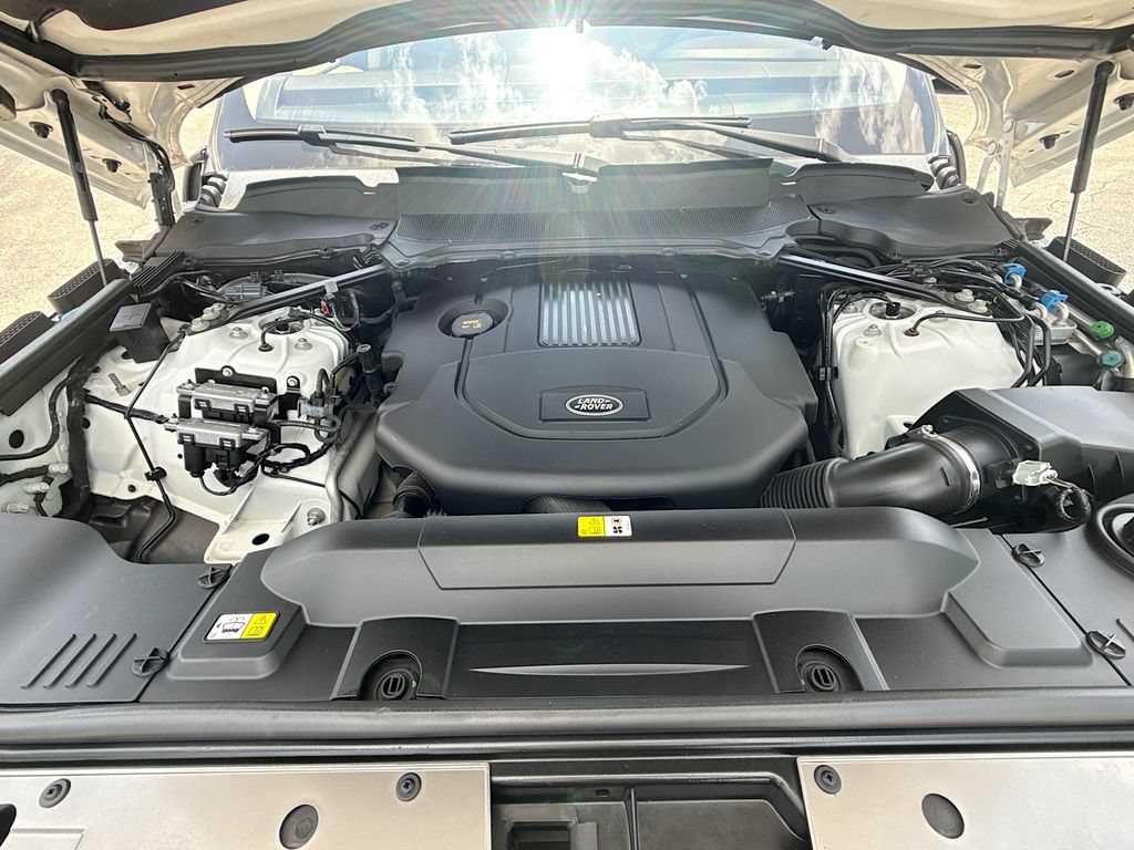 Used 2017 Land Rover Range Rover AWD/4WD image 32