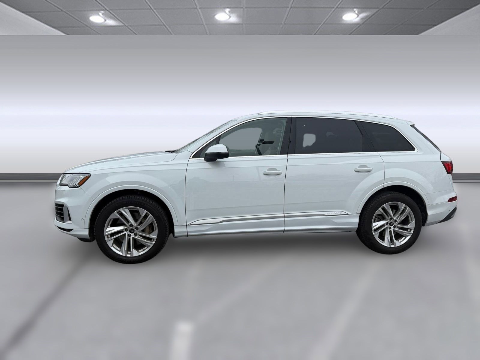 Used 2024 Audi Q7 3.0T Premium Plus image 2