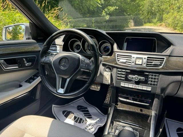 Used 2015 Mercedes-Benz E 350 4MATIC Sedan image 28