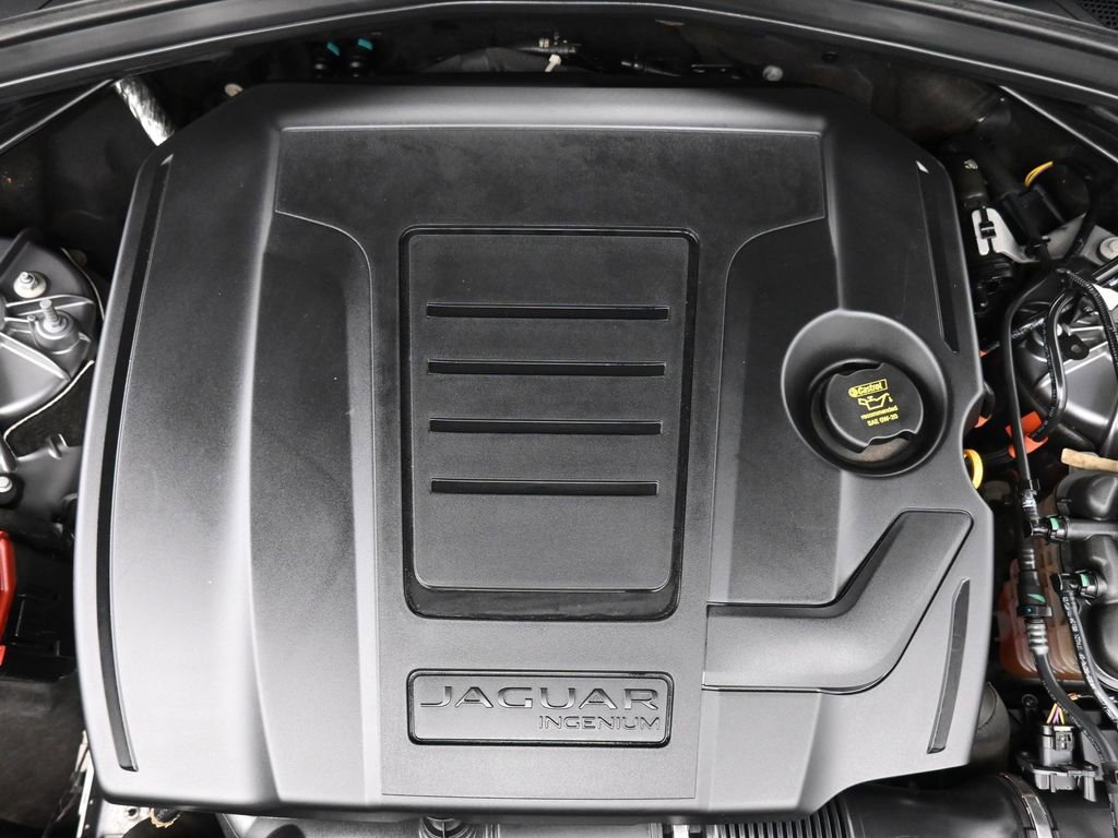 Used 2022 Jaguar F-PACE S image 27