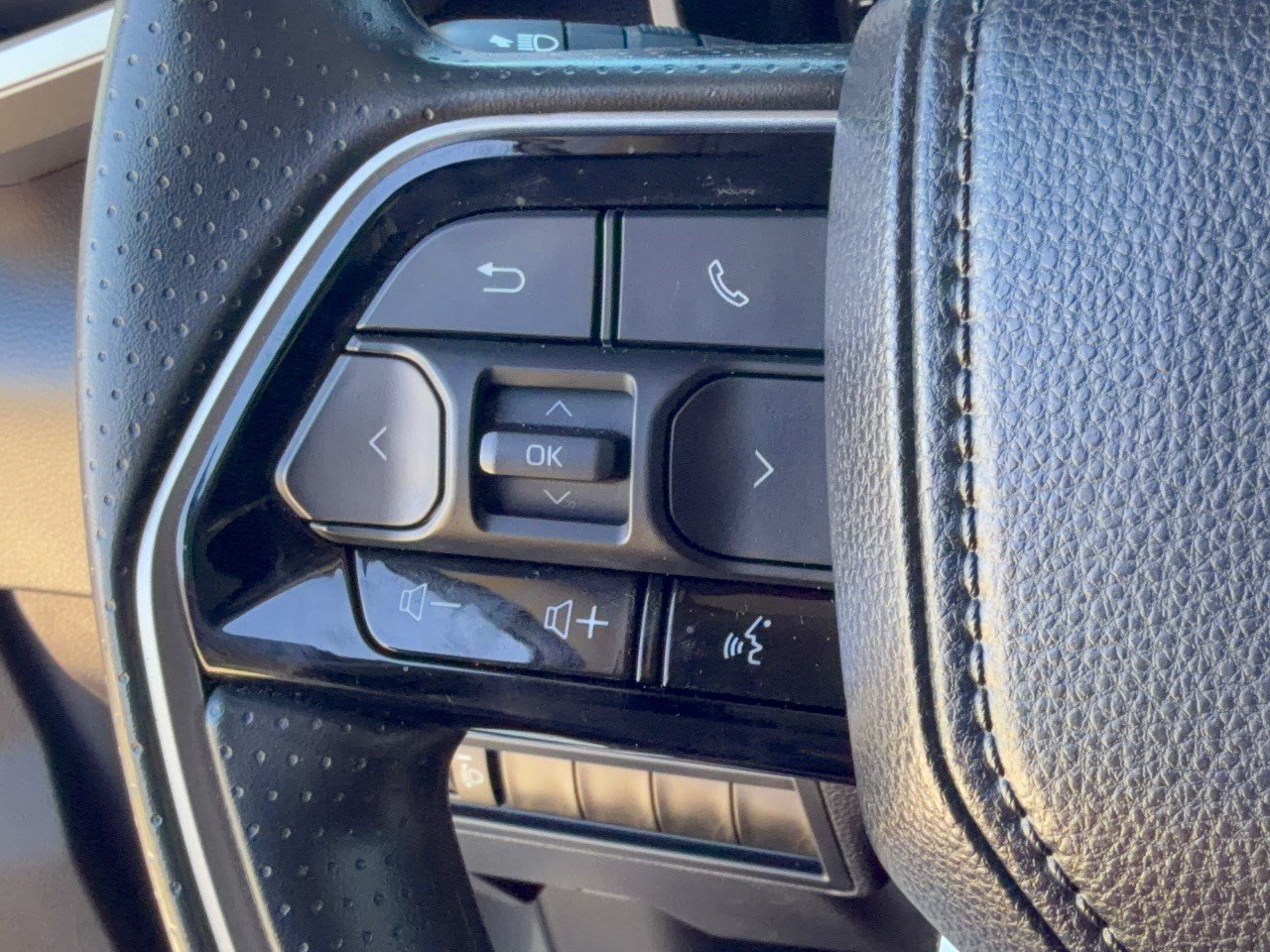 Used 2024 Toyota Tundra SR5 AWD/4WD image 18