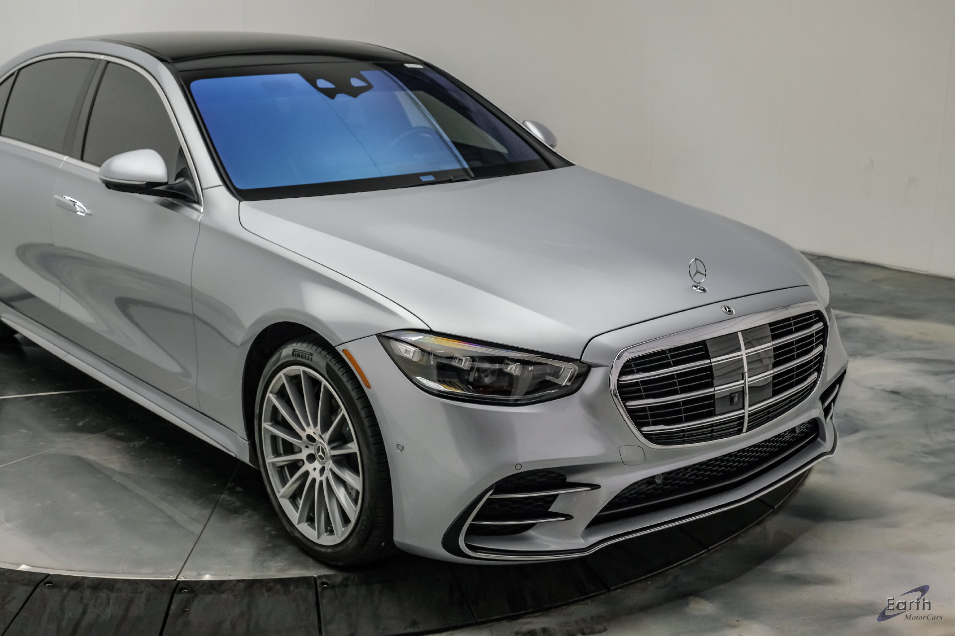 Used 2022 Mercedes-Benz S 580 4MATIC Sedan w/ AMG Line Package image 33