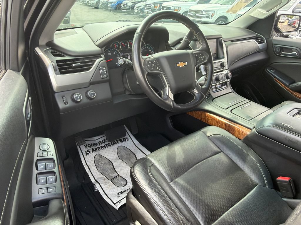 Used 2018 Chevrolet Tahoe Premier AWD/4WD image 18