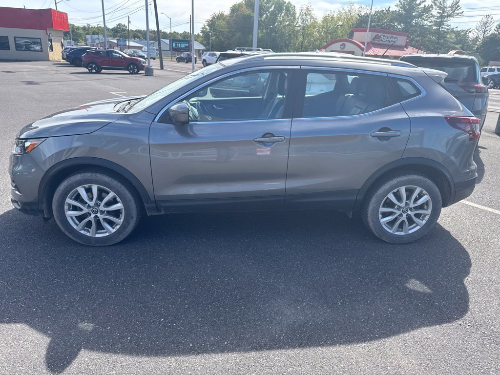Used 2022 Nissan Rogue Sport SV w/ Technology Package AWD/4WD image 4
