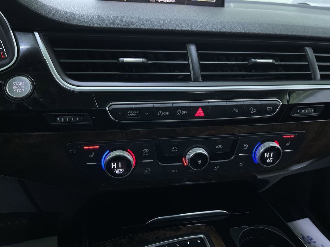 Used 2018 Audi Q7 3.0T Premium Plus image 24