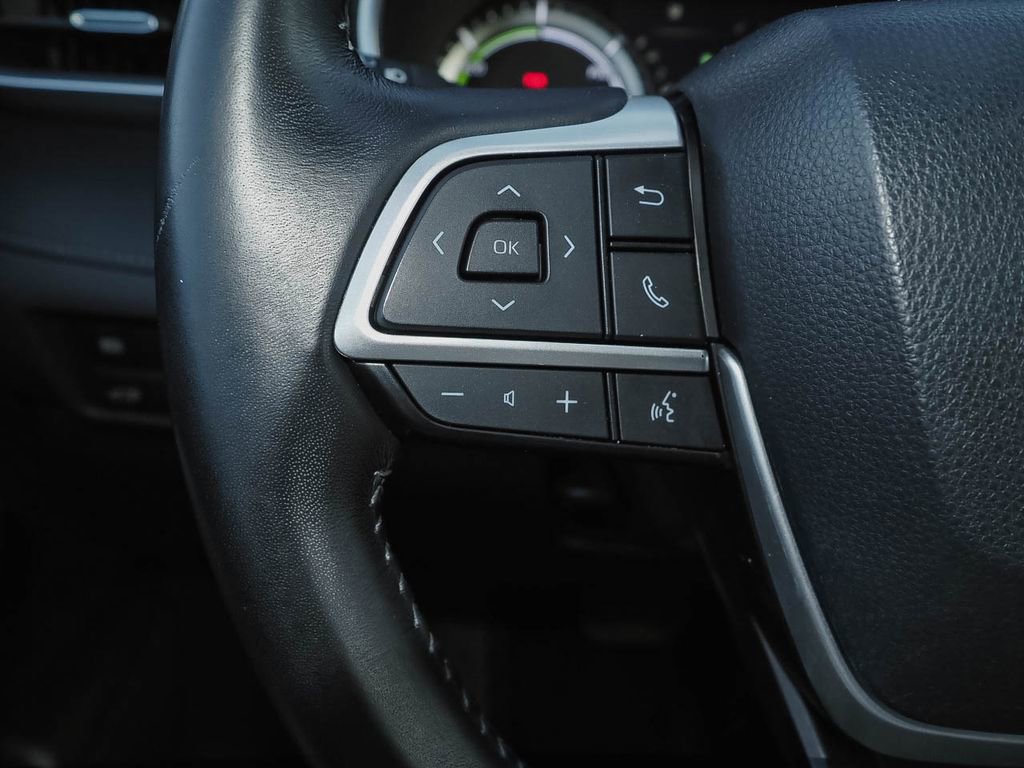 Used 2022 Toyota Highlander XLE image 30